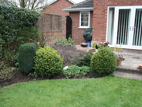 barton under needwood garden designer